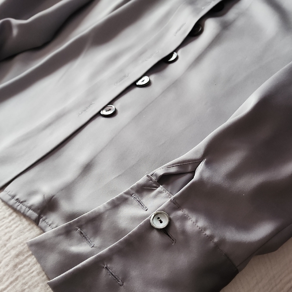 Doncaster Gray Fitted Button Down Blouse - image 3